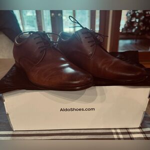Men’s size 7 Aldo dress shoes, very good condition, comes with shoe dust bags